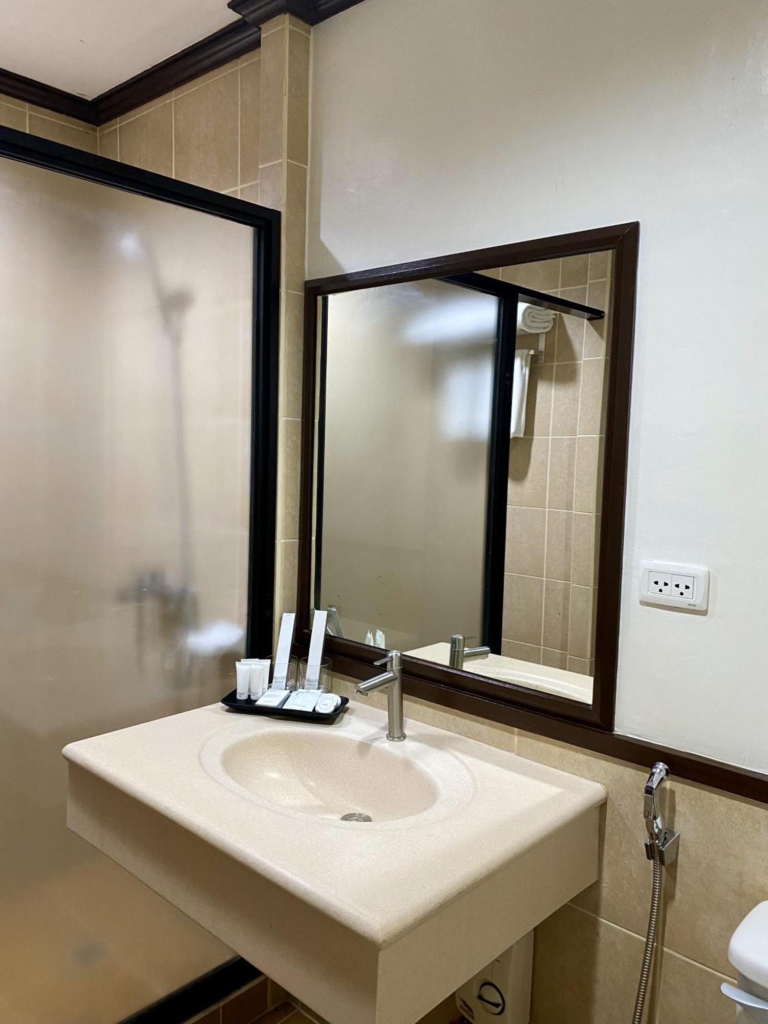 Plaza Del Norte Hotel And Convention Center Laoag Luaran gambar